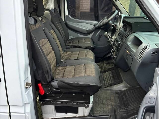 Мерседес Другая, объемом двигателя 0 л и пробегом 0 тыс. км за 5800 $, фото 9 на Automoto.ua