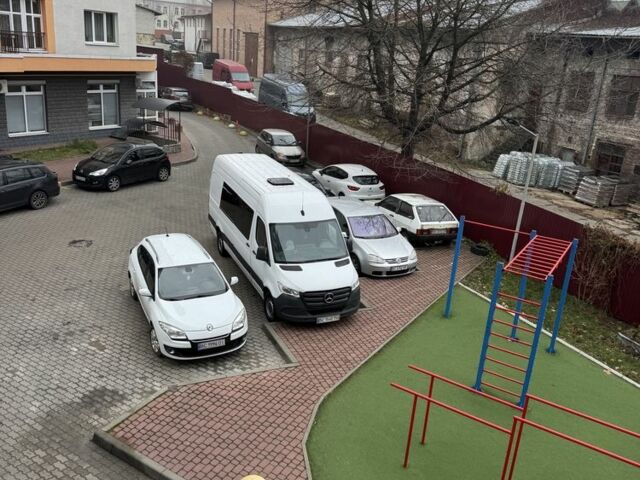 Мерседес Інша, об'ємом двигуна 0 л та пробігом 0 тис. км за 25000 $, фото 2 на Automoto.ua