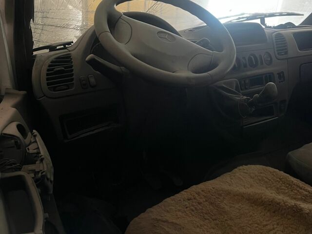 Мерседес Інша, об'ємом двигуна 0 л та пробігом 0 тис. км за 4500 $, фото 7 на Automoto.ua