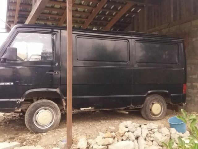 Мерседес Другая 1995 в Глубокой на Automoto.ua Мерседес Другая, объемом двигателя 0 л и пробегом 0 тыс. км за 1200 $, фото 2 на Automoto.ua