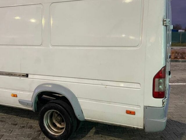 Мерседес Другая, объемом двигателя 0 л и пробегом 0 тыс. км за 9000 $, фото 5 на Automoto.ua