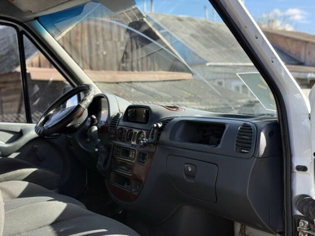 Мерседес Другая, объемом двигателя 0 л и пробегом 0 тыс. км за 10000 $, фото 12 на Automoto.ua