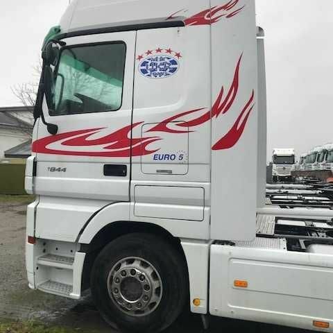 Мерседес Другая, объемом двигателя 0 л и пробегом 0 тыс. км за 18777 $, фото 5 на Automoto.ua