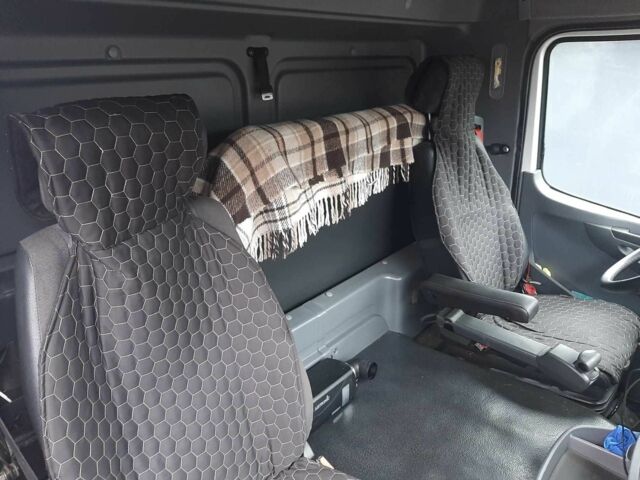 Мерседес Другая, объемом двигателя 0 л и пробегом 0 тыс. км за 27000 $, фото 8 на Automoto.ua