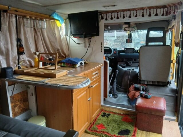 Жовтий Мерседес Інша, об'ємом двигуна 2.4 л та пробігом 333 тис. км за 5000 $, фото 8 на Automoto.ua