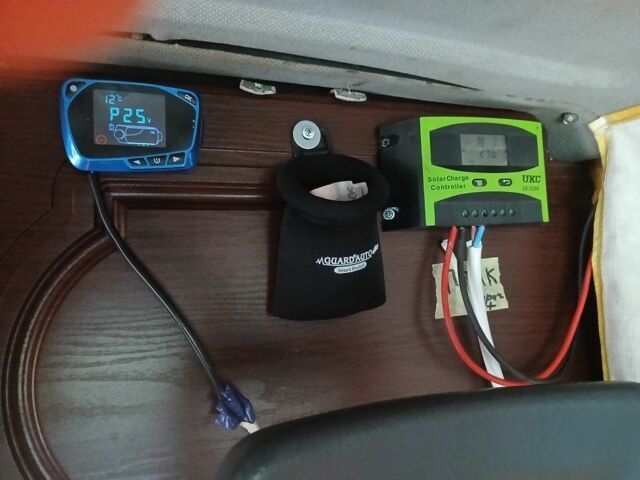 Жовтий Мерседес Інша, об'ємом двигуна 2.4 л та пробігом 333 тис. км за 5000 $, фото 13 на Automoto.ua