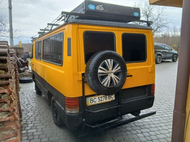 Жовтий Мерседес Інша, об'ємом двигуна 2.4 л та пробігом 333 тис. км за 5000 $, фото 3 на Automoto.ua