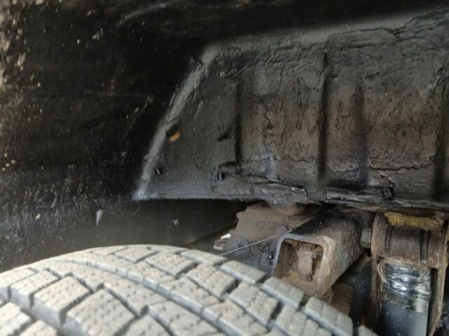 Жовтий Мерседес Інша, об'ємом двигуна 2.4 л та пробігом 333 тис. км за 5000 $, фото 23 на Automoto.ua