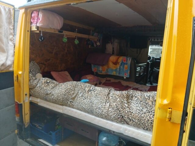 Жовтий Мерседес Інша, об'ємом двигуна 2.4 л та пробігом 333 тис. км за 5000 $, фото 16 на Automoto.ua