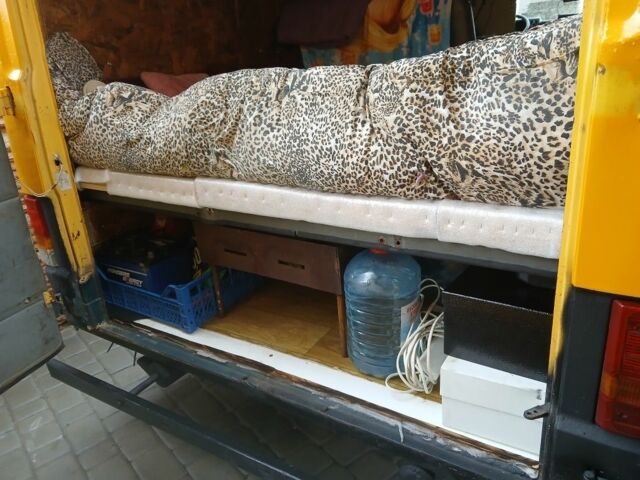 Жовтий Мерседес Інша, об'ємом двигуна 2.4 л та пробігом 333 тис. км за 5000 $, фото 15 на Automoto.ua