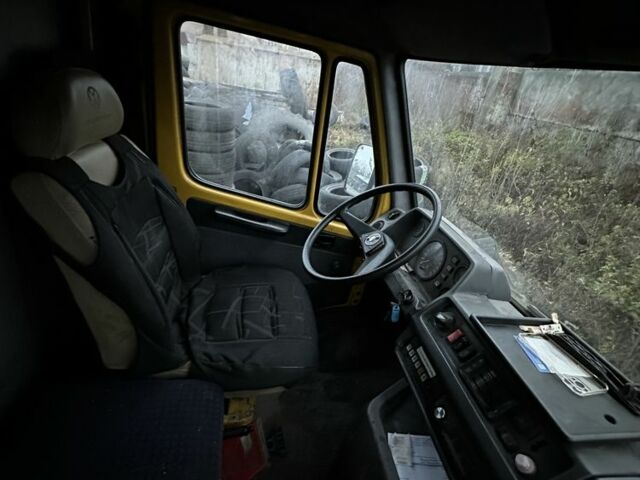 Жовтий Мерседес Інша, об'ємом двигуна 2.3 л та пробігом 302 тис. км за 2100 $, фото 5 на Automoto.ua