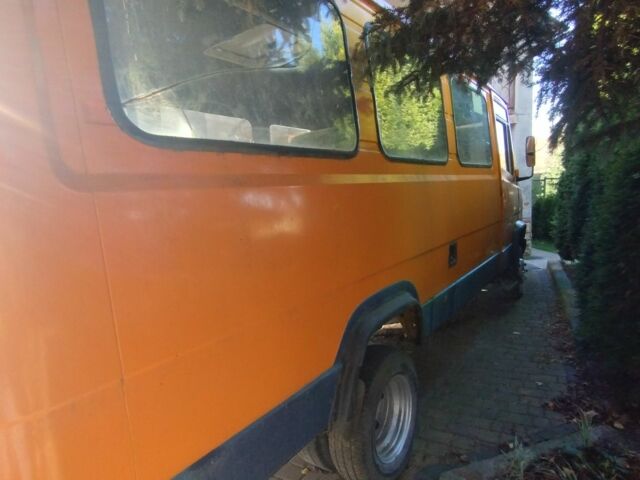 Желтый Мерседес Другая, объемом двигателя 3 л и пробегом 300 тыс. км за 1300 $, фото 9 на Automoto.ua