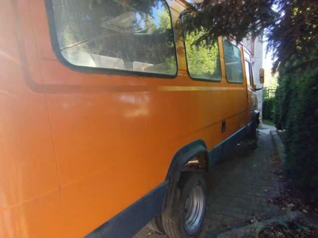 Желтый Мерседес Другая, объемом двигателя 3 л и пробегом 300 тыс. км за 1300 $, фото 2 на Automoto.ua