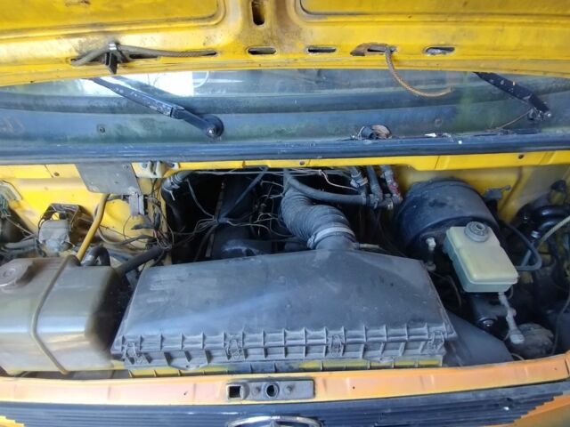 Желтый Мерседес Другая, объемом двигателя 3 л и пробегом 300 тыс. км за 1300 $, фото 7 на Automoto.ua