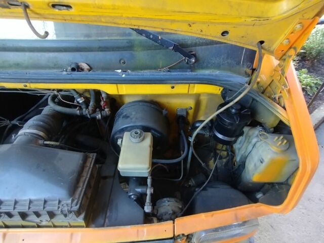 Желтый Мерседес Другая, объемом двигателя 3 л и пробегом 300 тыс. км за 1300 $, фото 5 на Automoto.ua