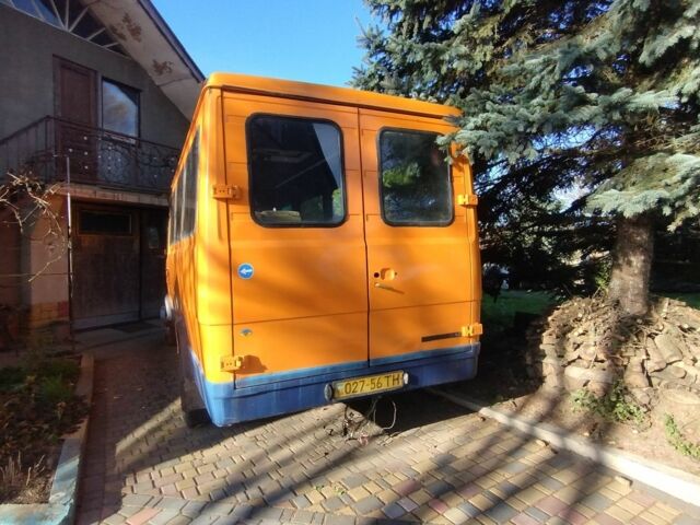 Желтый Мерседес Другая, объемом двигателя 3 л и пробегом 300 тыс. км за 1300 $, фото 3 на Automoto.ua