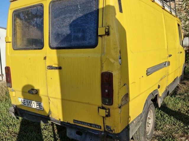 Жовтий Мерседес Інша, об'ємом двигуна 0 л та пробігом 200 тис. км за 1200 $, фото 3 на Automoto.ua