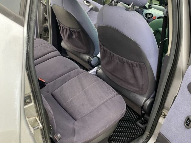 Серый Мерседес Другая, объемом двигателя 1.6 л и пробегом 10 тыс. км за 3000 $, фото 8 на Automoto.ua