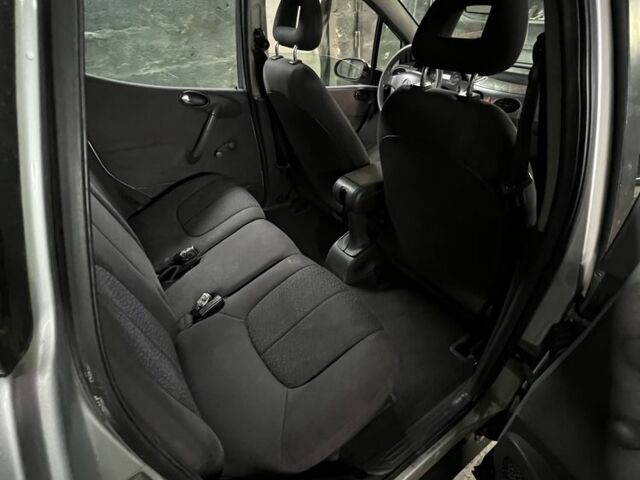 Серый Мерседес Другая, объемом двигателя 1.7 л и пробегом 190 тыс. км за 2400 $, фото 5 на Automoto.ua