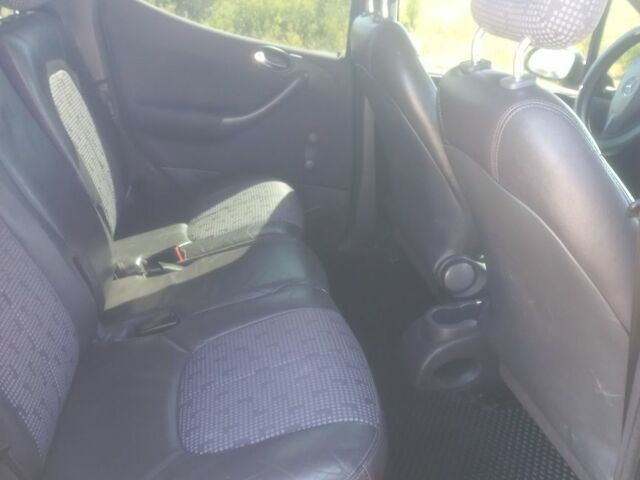 Сірий Мерседес Інша, об'ємом двигуна 1.6 л та пробігом 200 тис. км за 3600 $, фото 2 на Automoto.ua