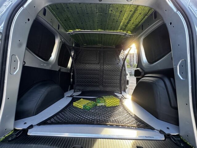 Серый Мерседес Другая, объемом двигателя 1.3 л и пробегом 34 тыс. км за 33333 $, фото 7 на Automoto.ua