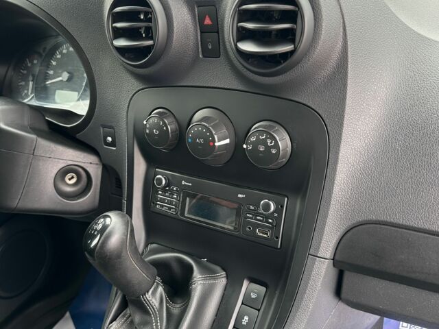 Сірий Мерседес Інша, об'ємом двигуна 1.5 л та пробігом 263 тис. км за 7900 $, фото 9 на Automoto.ua