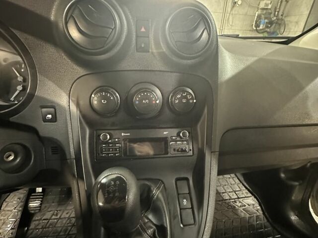 Сірий Мерседес Інша, об'ємом двигуна 1.5 л та пробігом 157 тис. км за 12999 $, фото 3 на Automoto.ua