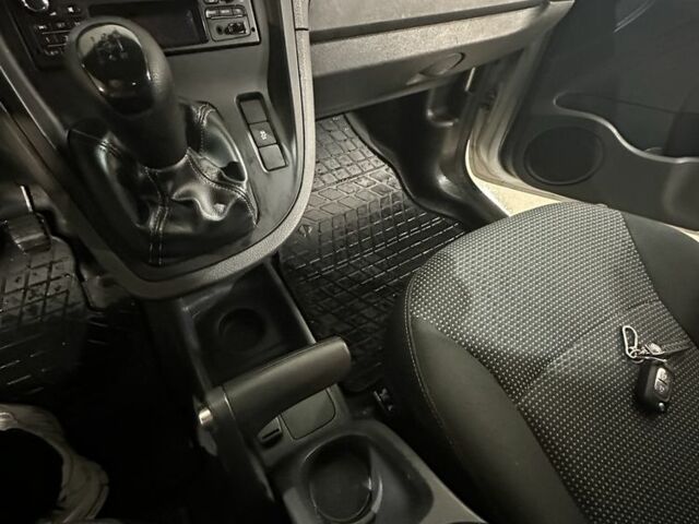 Сірий Мерседес Інша, об'ємом двигуна 1.5 л та пробігом 157 тис. км за 12999 $, фото 4 на Automoto.ua