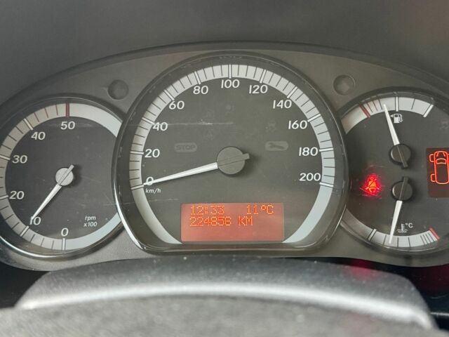 Серый Мерседес Другая, объемом двигателя 1.5 л и пробегом 246 тыс. км за 10800 $, фото 16 на Automoto.ua