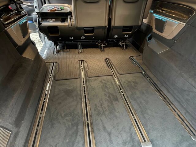 Серый Мерседес Другая, объемом двигателя 2 л и пробегом 11 тыс. км за 35000 $, фото 13 на Automoto.ua