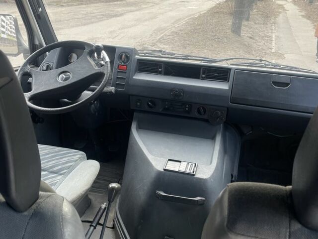 Серый Мерседес Другая, объемом двигателя 2.4 л и пробегом 140 тыс. км за 3000 $, фото 5 на Automoto.ua