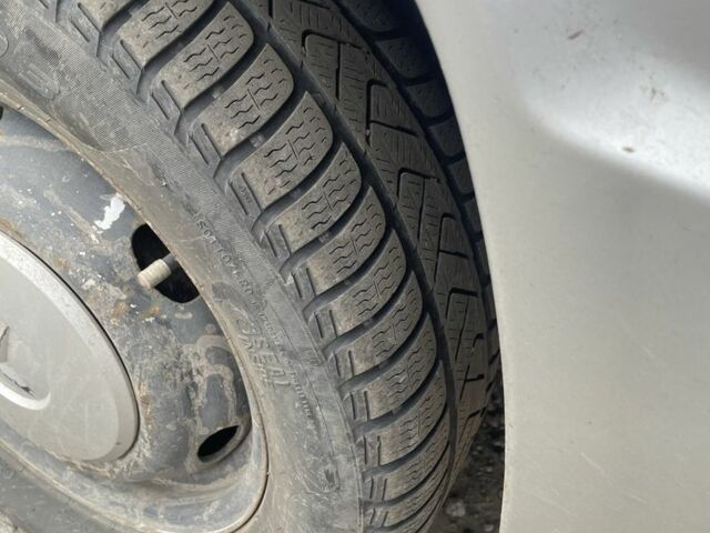 Серый Мерседес Другая, объемом двигателя 2.4 л и пробегом 140 тыс. км за 3000 $, фото 4 на Automoto.ua