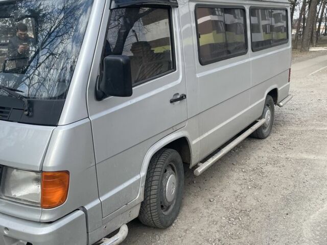 Серый Мерседес Другая, объемом двигателя 2.4 л и пробегом 140 тыс. км за 3000 $, фото 2 на Automoto.ua