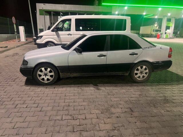 Серый Мерседес Другая, объемом двигателя 1.8 л и пробегом 333 тыс. км за 1499 $, фото 4 на Automoto.ua