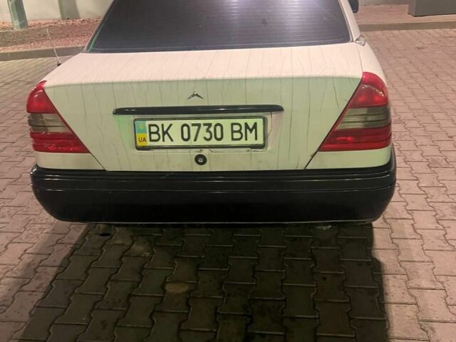 Серый Мерседес Другая, объемом двигателя 1.8 л и пробегом 333 тыс. км за 1499 $, фото 3 на Automoto.ua