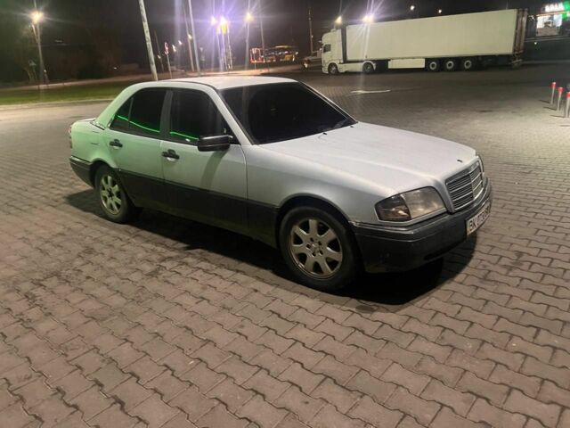 Серый Мерседес Другая, объемом двигателя 1.8 л и пробегом 333 тыс. км за 1499 $, фото 2 на Automoto.ua