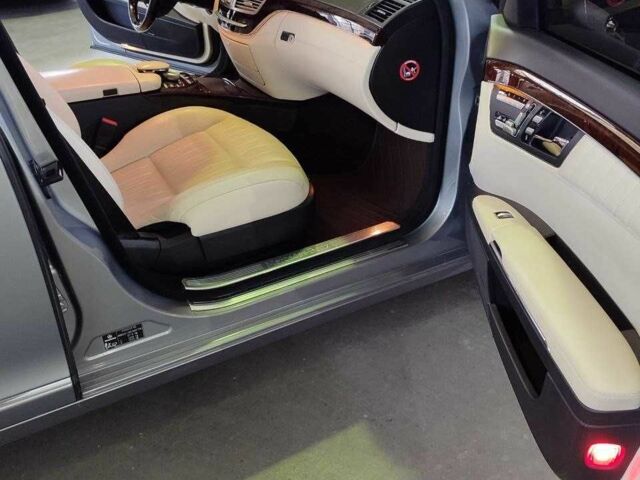 Серый Мерседес Другая, объемом двигателя 4.7 л и пробегом 445 тыс. км за 24000 $, фото 2 на Automoto.ua