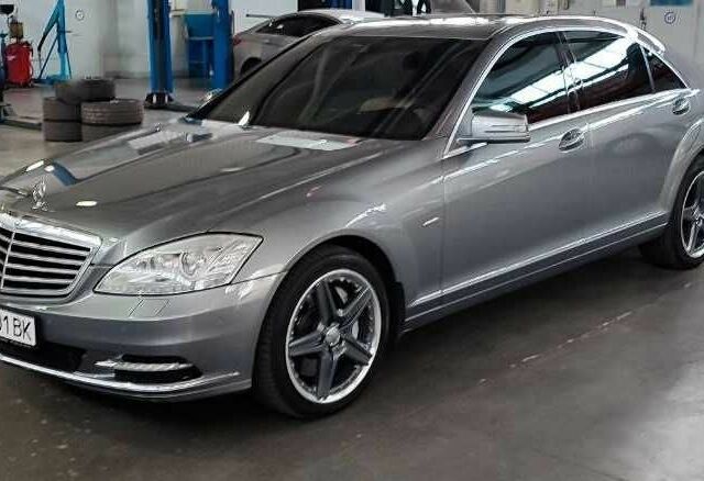 Серый Мерседес Другая, объемом двигателя 4.7 л и пробегом 445 тыс. км за 24000 $, фото 15 на Automoto.ua