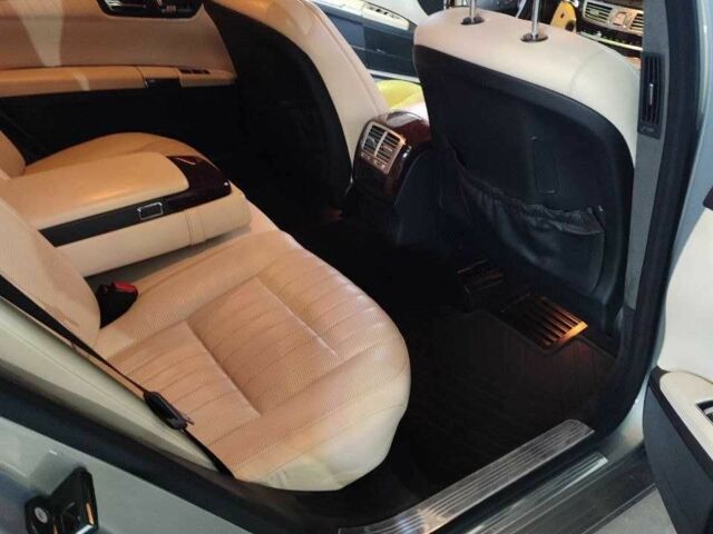 Серый Мерседес Другая, объемом двигателя 4.7 л и пробегом 445 тыс. км за 24000 $, фото 5 на Automoto.ua