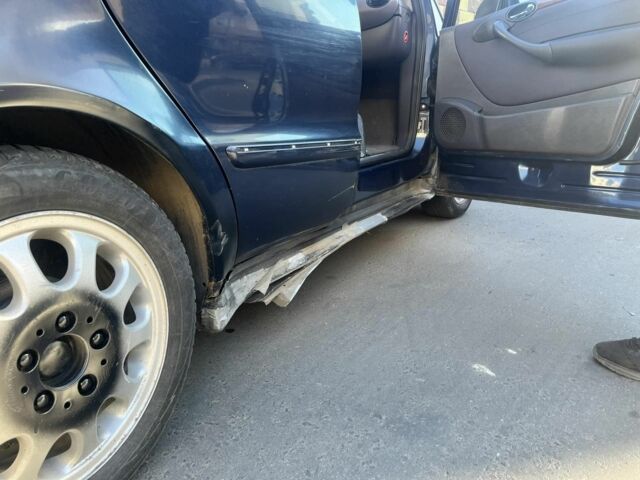 Синий Мерседес Другая, объемом двигателя 0 л и пробегом 280 тыс. км за 3000 $, фото 5 на Automoto.ua