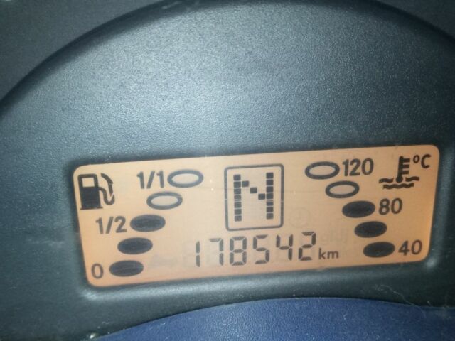 Синий Мерседес Другая, объемом двигателя 0.6 л и пробегом 178 тыс. км за 2379 $, фото 2 на Automoto.ua