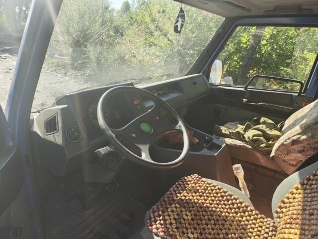 Синій Мерседес Інша, об'ємом двигуна 2.4 л та пробігом 300 тис. км за 2200 $, фото 2 на Automoto.ua