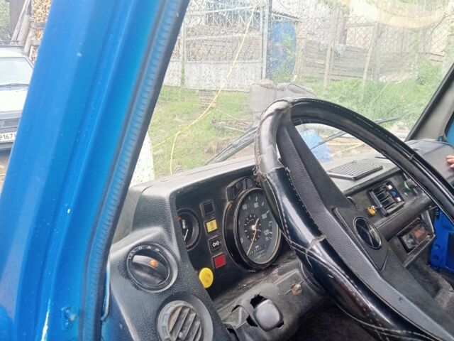 Синий Мерседес Другая, объемом двигателя 2.4 л и пробегом 390 тыс. км за 2100 $, фото 6 на Automoto.ua