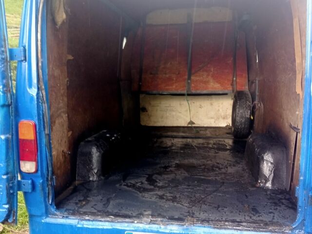 Синий Мерседес Другая, объемом двигателя 2.4 л и пробегом 390 тыс. км за 2100 $, фото 4 на Automoto.ua