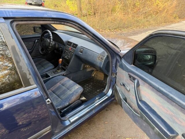 Синий Мерседес Другая, объемом двигателя 1.8 л и пробегом 234 тыс. км за 2000 $, фото 10 на Automoto.ua