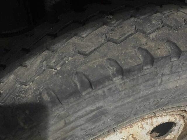 Синій Мерседес Інша, об'ємом двигуна 3.7 л та пробігом 300 тис. км за 2857 $, фото 3 на Automoto.ua