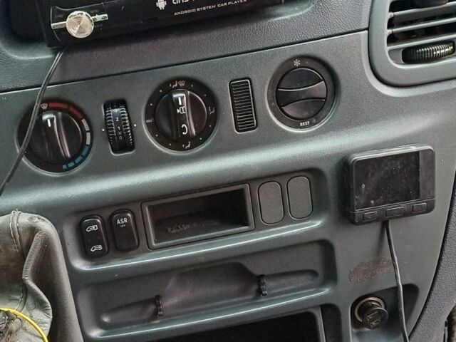 Синий Мерседес Другая, объемом двигателя 2.1 л и пробегом 500 тыс. км за 5900 $, фото 10 на Automoto.ua