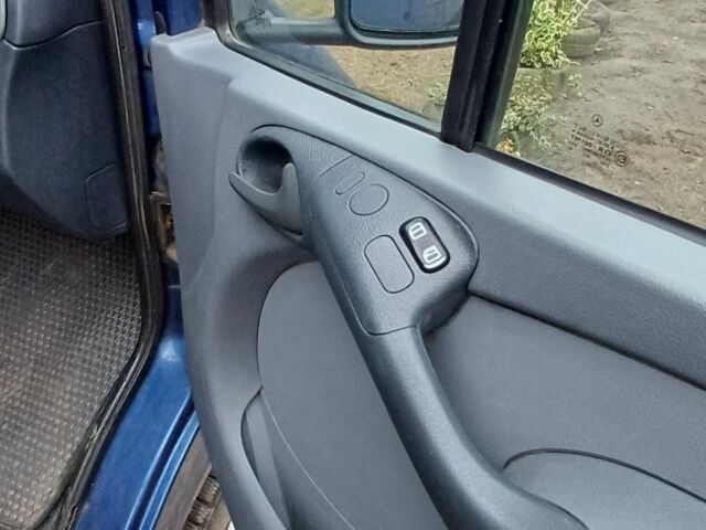 Синий Мерседес Другая, объемом двигателя 2.1 л и пробегом 500 тыс. км за 5900 $, фото 14 на Automoto.ua