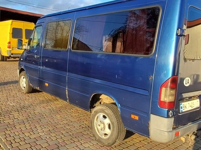 Синий Мерседес Другая, объемом двигателя 2.1 л и пробегом 500 тыс. км за 5900 $, фото 4 на Automoto.ua