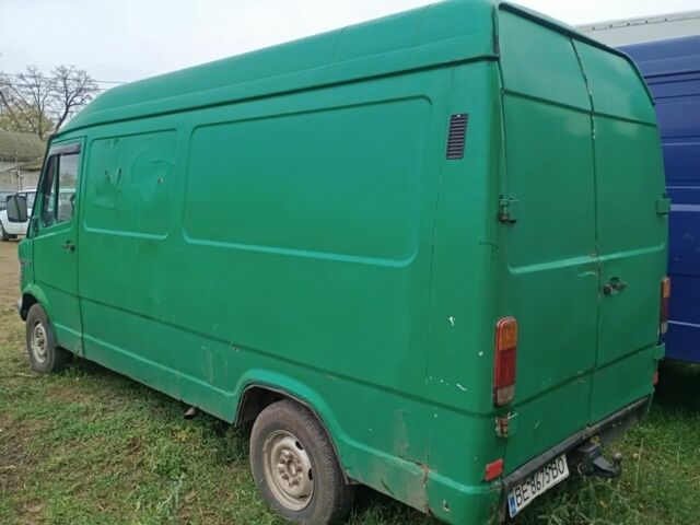 Зеленый Мерседес Другая, объемом двигателя 2.3 л и пробегом 345 тыс. км за 1600 $, фото 1 на Automoto.ua